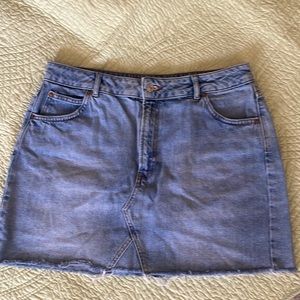Adorable Jean Topshop mini skirt